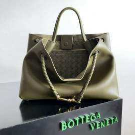 Picture of Bottega Veneta Handbags _SKUfw184062371fw